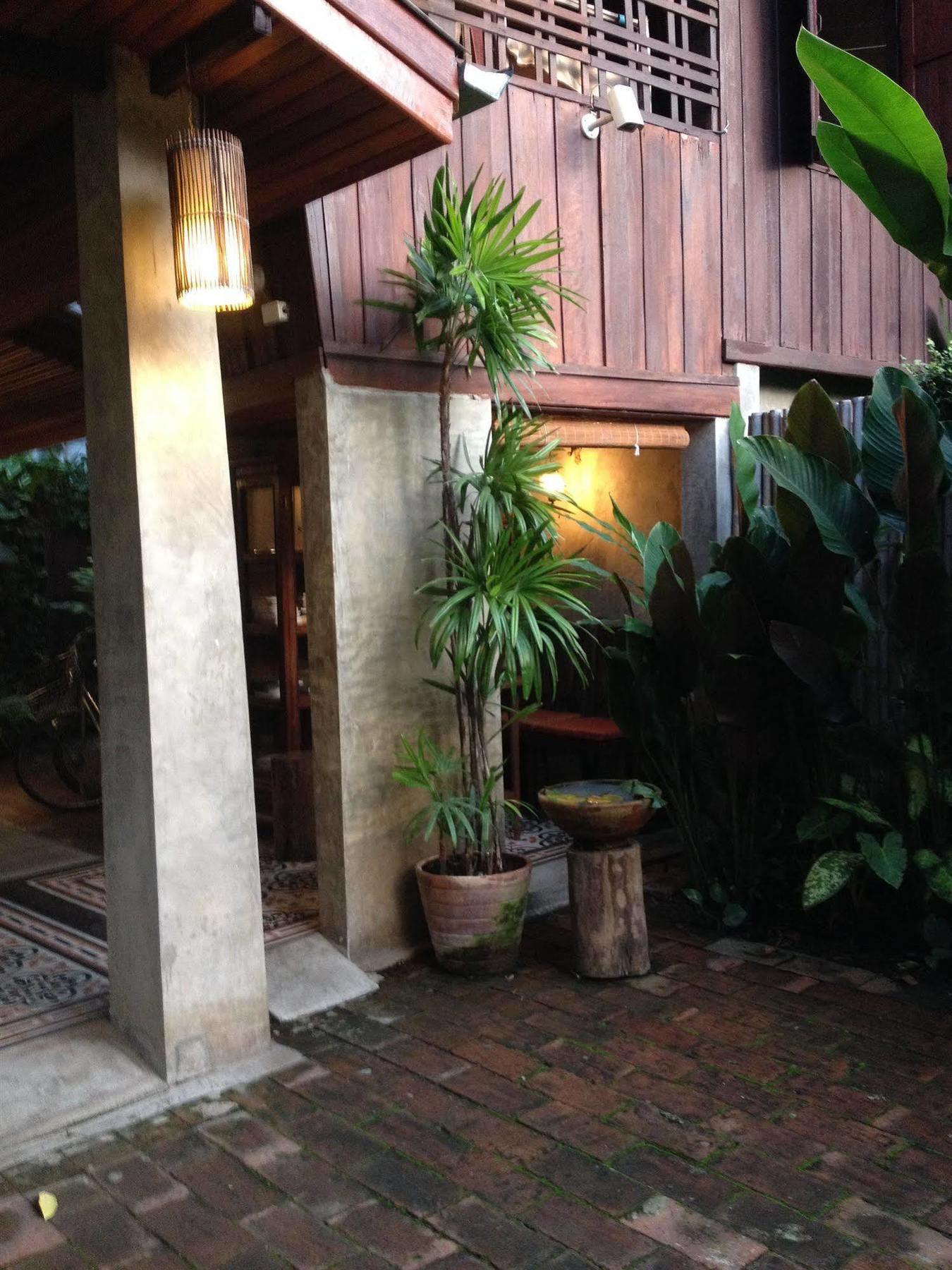 Chiang Maan Residence Chiang Mai Buitenkant foto